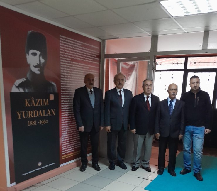 ER-VAK’tan Kazım Yurdalan Ortaokulu’na kültür hizmeti