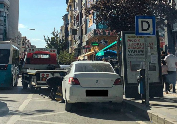 Van’da usulsüz park edilen araç sürücülerine ceza yağıyor