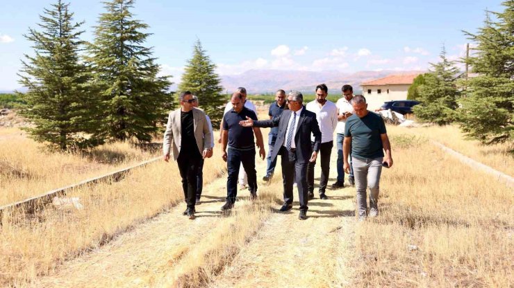 Akçadağ’da yeni mezarlık alanı için çalışmalar başlatıldı