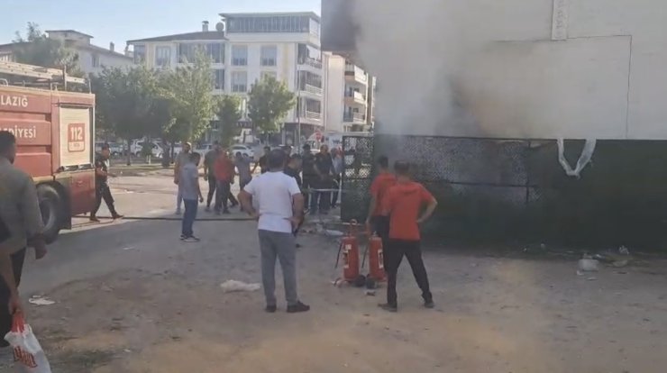 Elazığ’da depo yangını