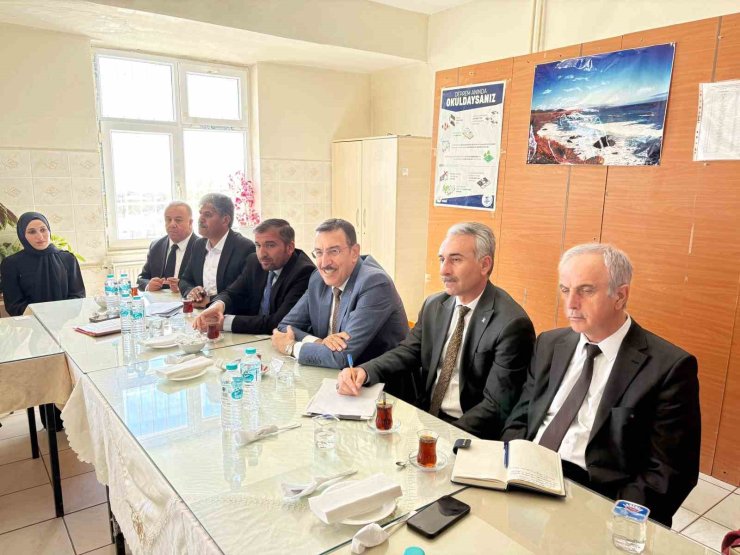 Milletvekili Tüfenkci Arguvan’da temaslarda bulundu