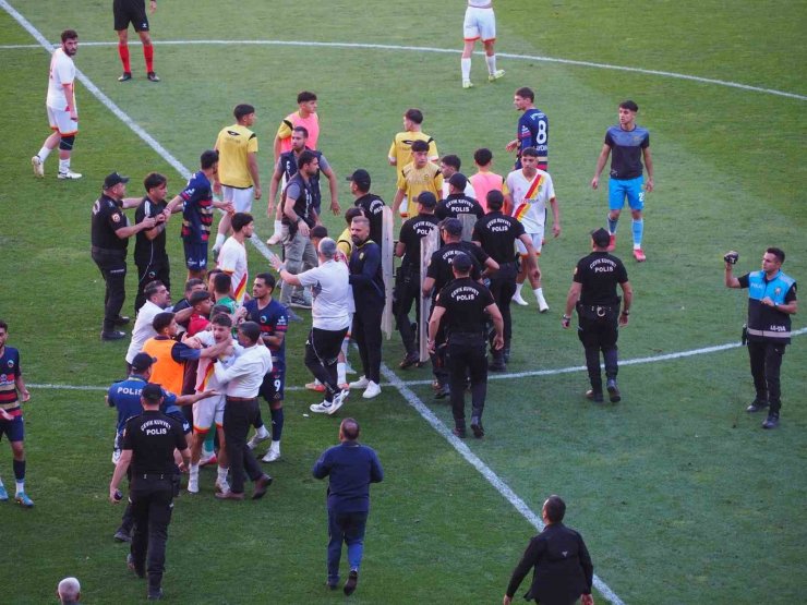 Yeni Malatyaspor son saniyede yıkıldı