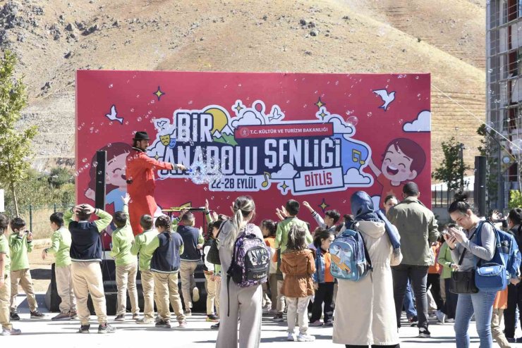 "Bir Anadolu Şenliği"nin son durağı Bitlis oldu