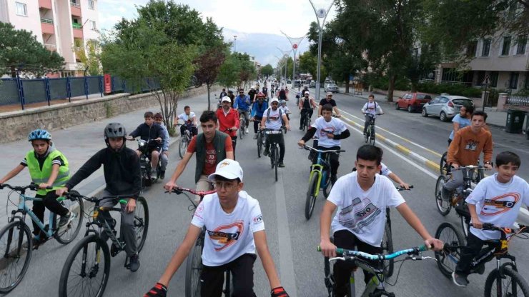 Erzincan’da "Avrupa Spor Haftası" pedallarla kutlandı