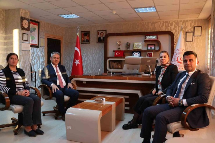 Aile yılı kapsamında genç çiftlere destek için istişare toplantısı