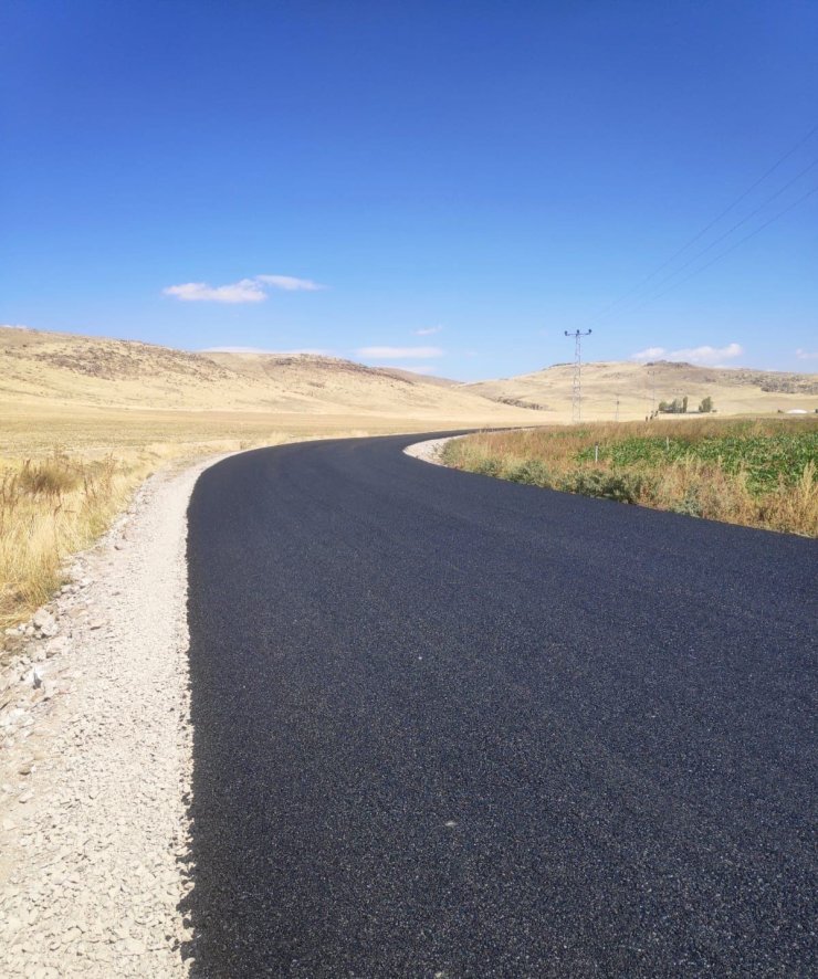 Patnos’ta Konakbey-Uzunca köy yolu asfalt çalışması tamamlandı