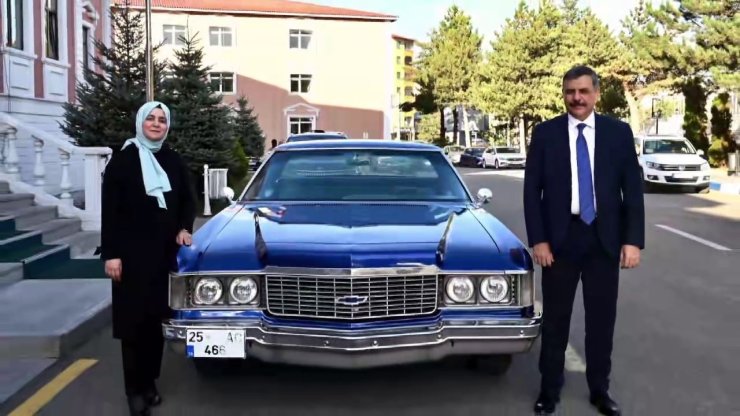 Vali Çiftçi ve eşinden zamanda yolculuk