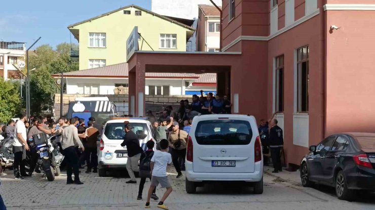 Elazığ’da Furkan Hareketi üyeleri Zabıta Müdürlüğünü bastı