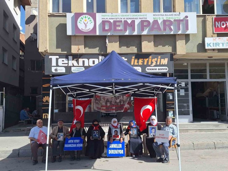 Muş’ta evlat nöbeti 216’ncı haftasında sürüyor