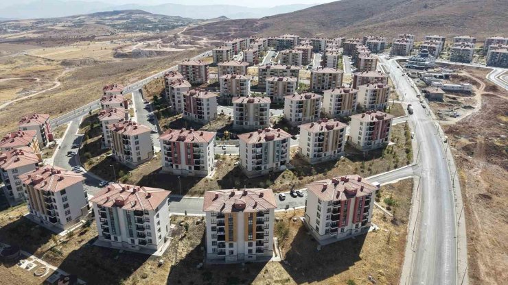 Cumhurbaşkanı Erdoğan TOKİ eliyle kiralık konut kampanyasını açıklamıştı: En güzel örneği Elazığ