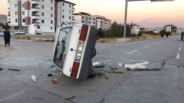 Elazığ’da trafik kazası: 2 yaralı