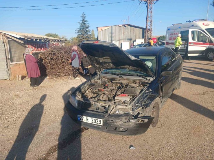 Malatya’da otomobil ile minibüs çarpıştı: 4 yaralı