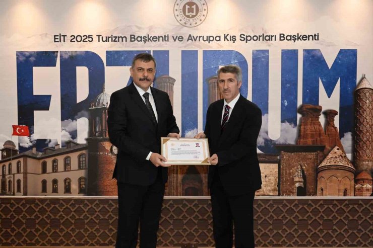 Zeki Koçak Hoca Erzurum’a veda etti