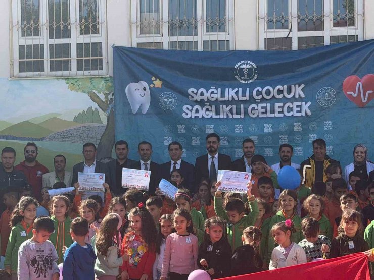 ‘Sağlıklı Çocuk, Sağlıklı Gelecek’ programı renkli görüntüler oluşturdu