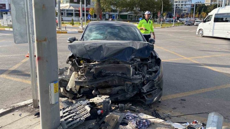 Elazığ’da zincirleme trafik kazası: 4 yaralı