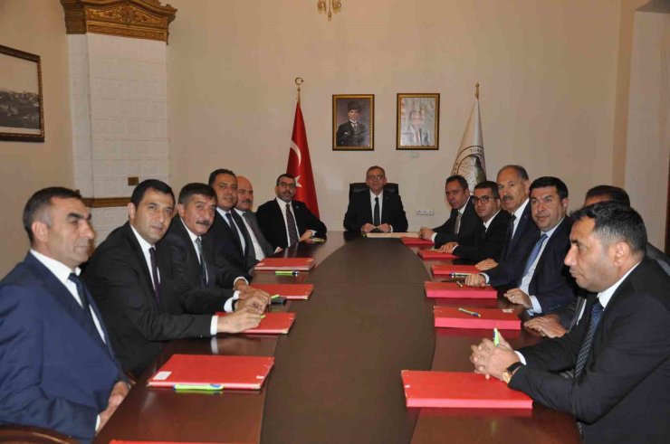 Kars’ta evlenecek gençler desteklenecek