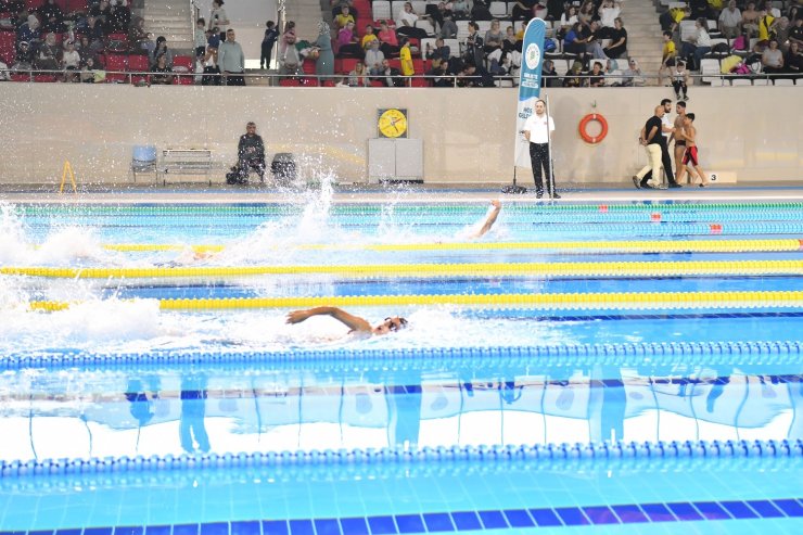 Kulaçlar Gazze için atıldı