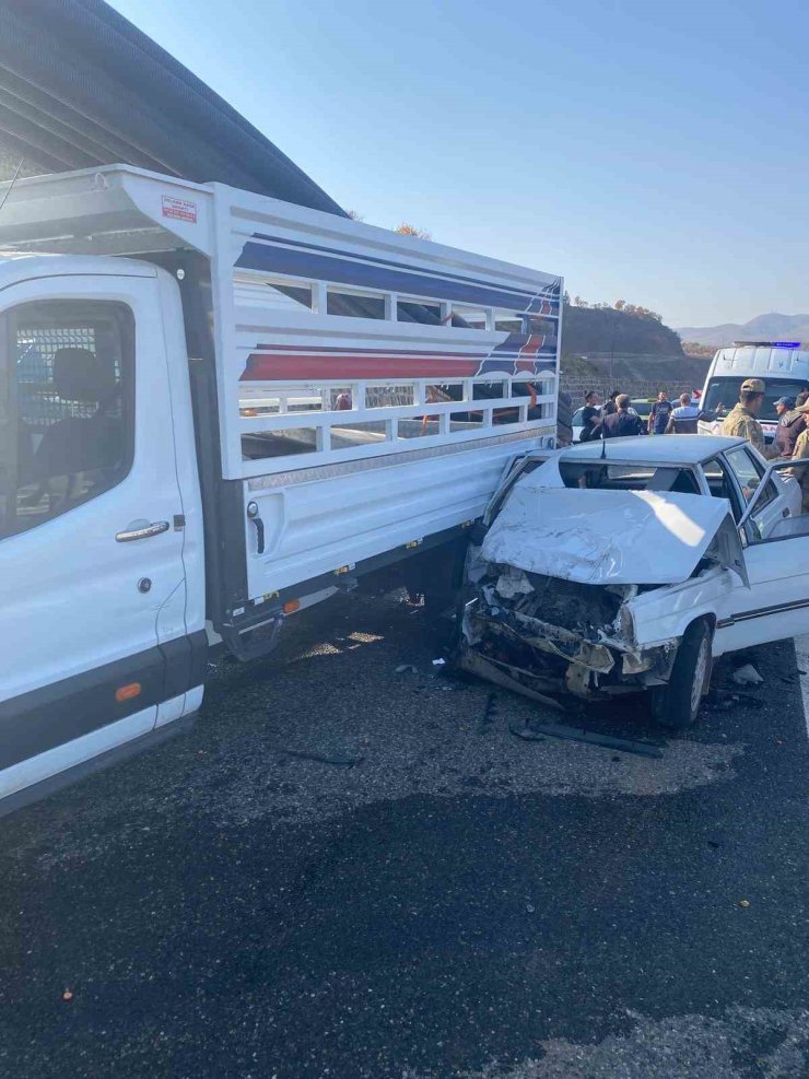 Solhan’da trafik kazası: 1 ölü, 3 yaralı