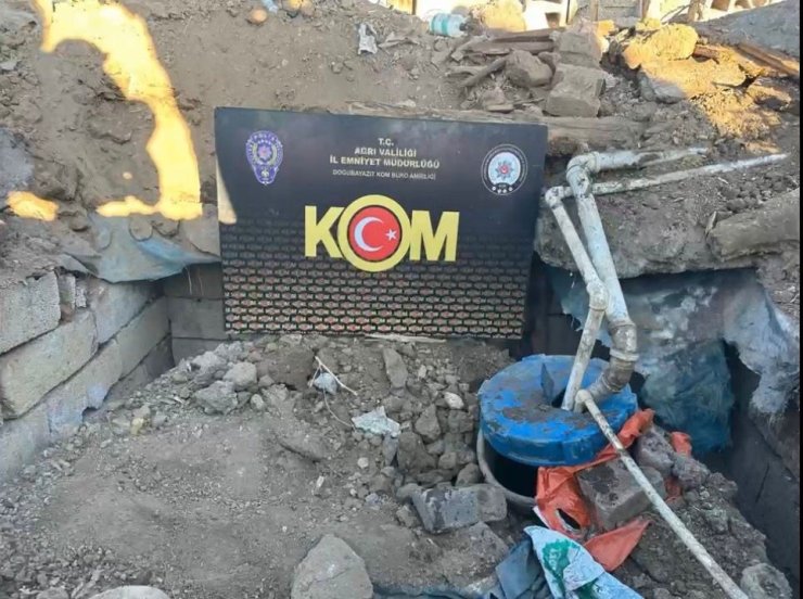 Ağrı’da yer altına gizlenen tanktan 3 bin 562 litre kaçak motorin çıktı