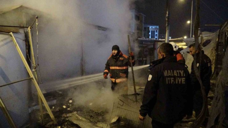 Malatya’da konteyner çarşıda yangın: 1 yaralı