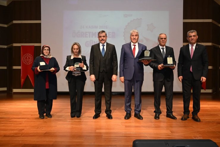 Erzurum’da 24 Kasım Öğretmenler Günü kutlaması