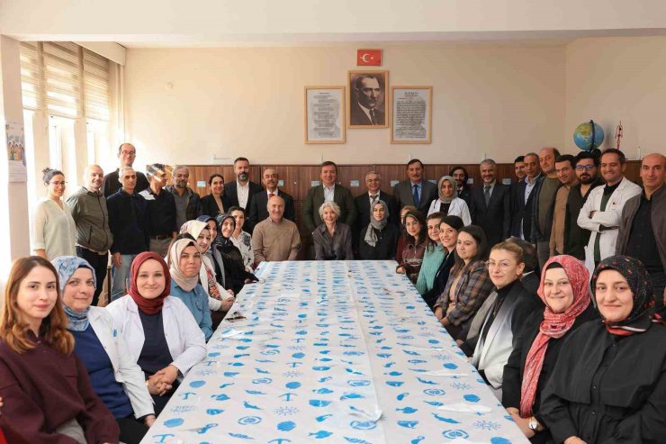 Vali Aydoğdu: "Eğitimin gücü öğretmenlerimizin emeğiyle yükseliyor"