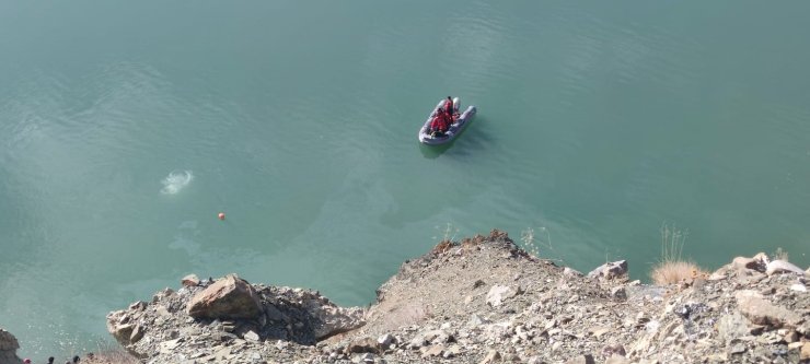 Otomobilin baraja uçtuğu kazada ölenlerin kimlikleri belirlendi