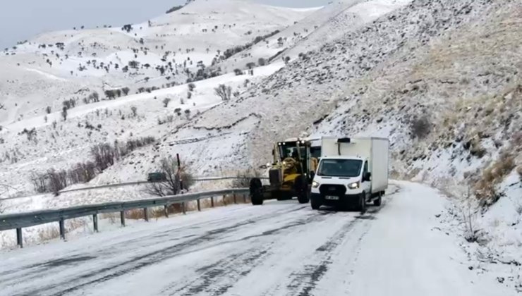 Muş’ta mahsur kalan 20 araç kurtarıldı