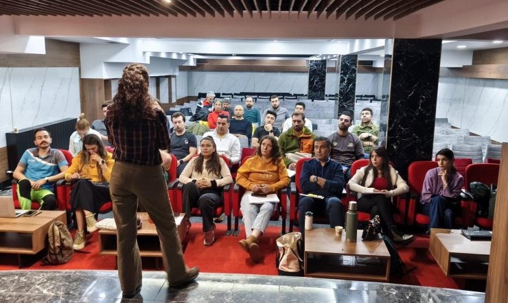 Karslı dağcılardan Kars’a Spor Tırmanış hakemliği