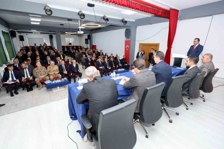 Güroymak’ta "İlçe Koordinasyon, İstişare ve Muhtarlar Toplantısı" düzenlendi