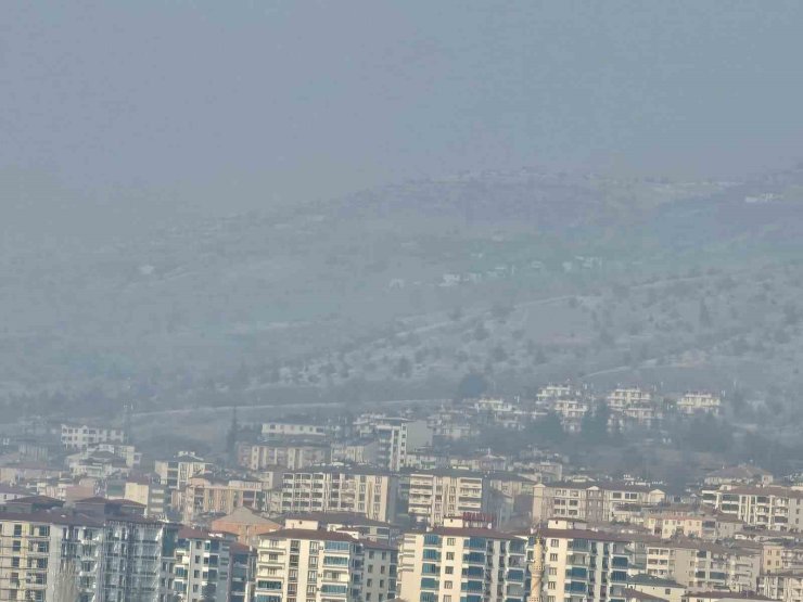 Elazığ’ın yüksek kesimlerinde sis etkili oluyor
