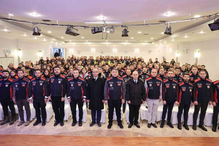 Karaburun’dan "Okul Polisi" zirvesi