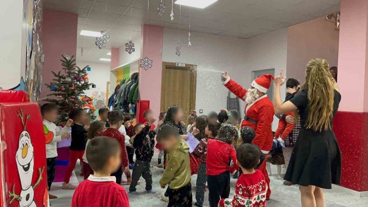 Van Büyükşehir Belediyesinden kandil günü Noel kutlaması