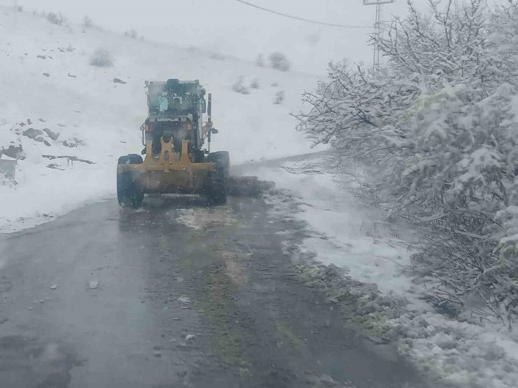 Battalgazi Belediyesi’nden kar yağışına karşı hızlı müdahale