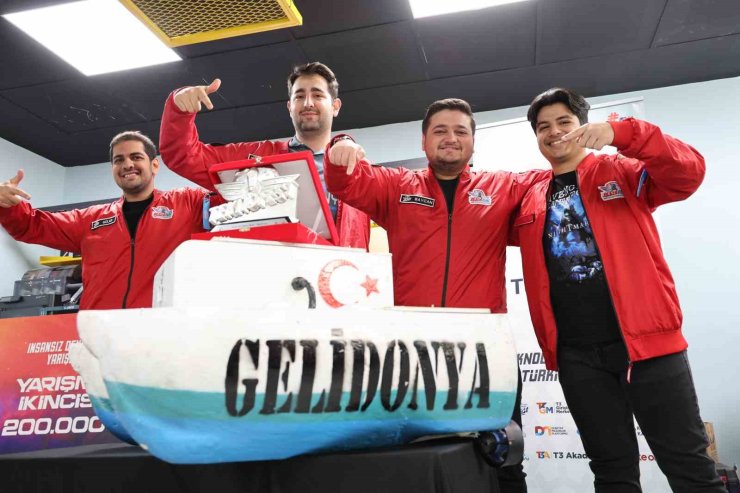 Tam otonom su üstü deniz aracıyla 284 takım arasından Türkiye ikinciliği