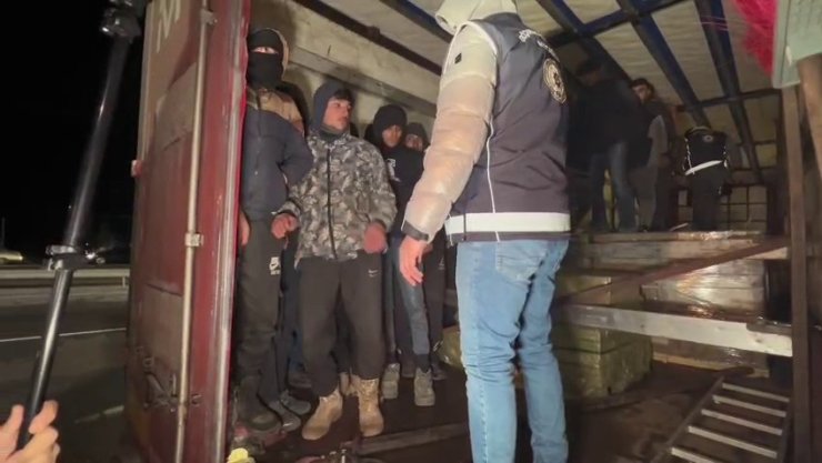 Kaçak göçmenlerin umuda yolculuğu Erzurum’da bitti