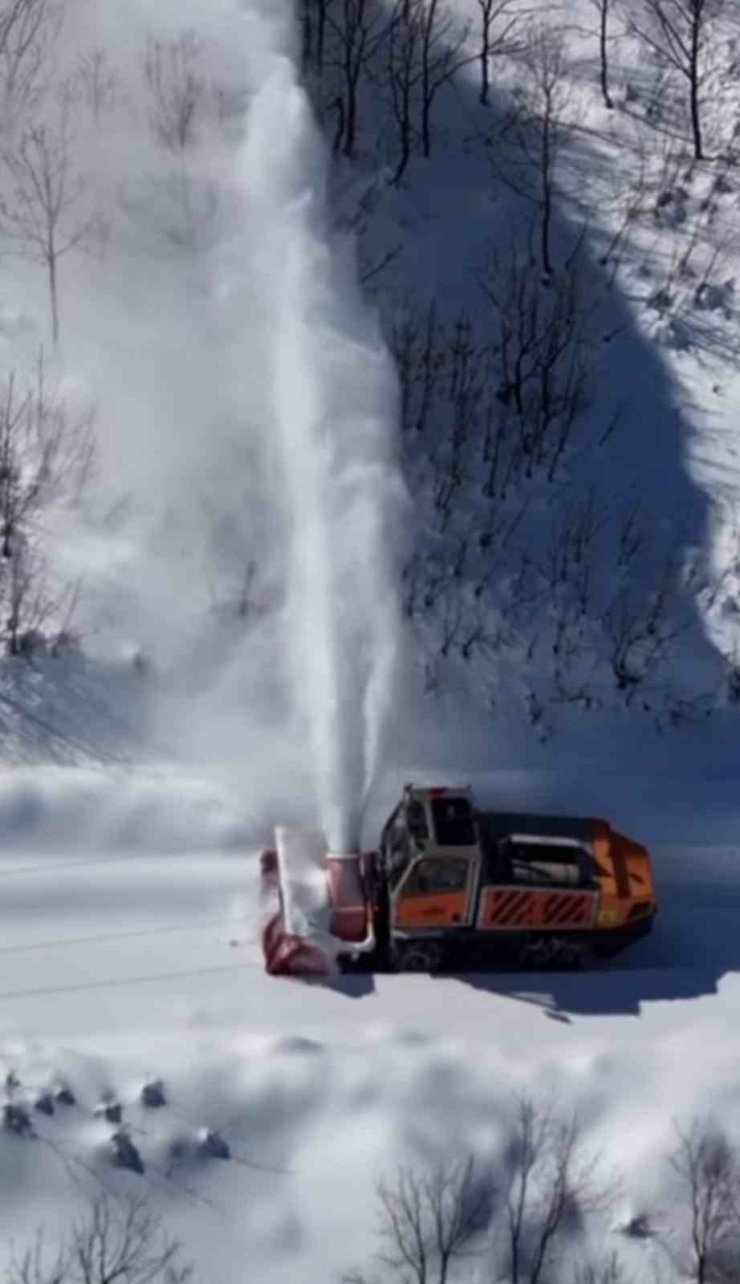 Tunceli’de 96 köy yolu ulaşıma açıldı, 39 köy yolunda çalışmalar sürüyor