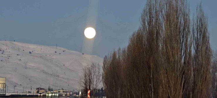 Dolunayın görüntüsü büyüledi