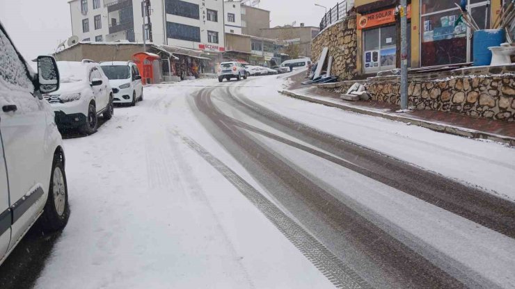 Kış lastiği tek başına yetmiyor: Sürücülere hayati uyarılar