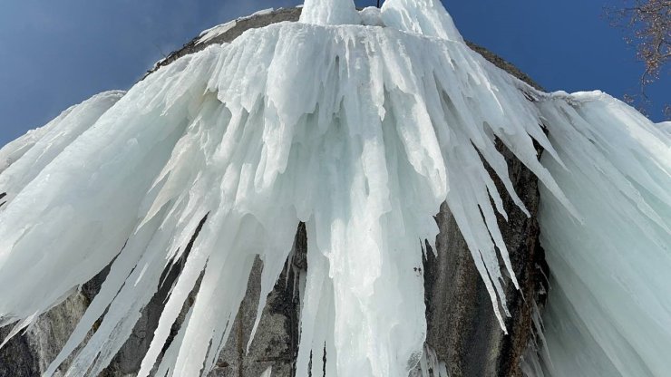 Ağrı’da dondurucu soğuk etkisini sürdürüyor