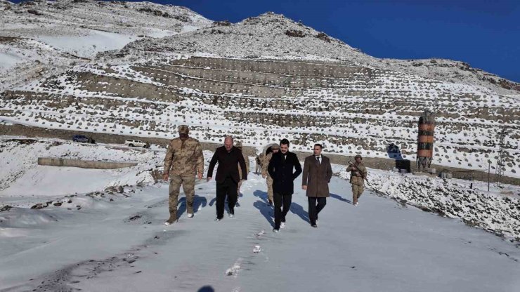 Tuzluca Kaymakamı Yılmaz, Ünlendi Barajı inşaatına incelemelerde bulundu