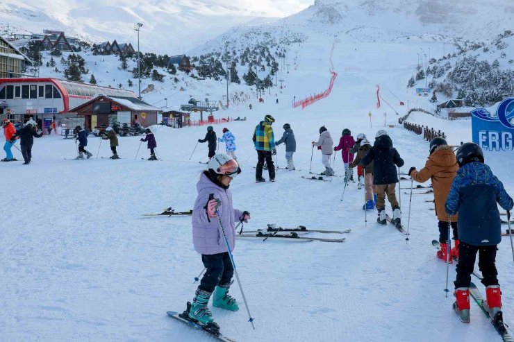"Kayak Bilmeyen Kalmasın" projesi devam ediyor