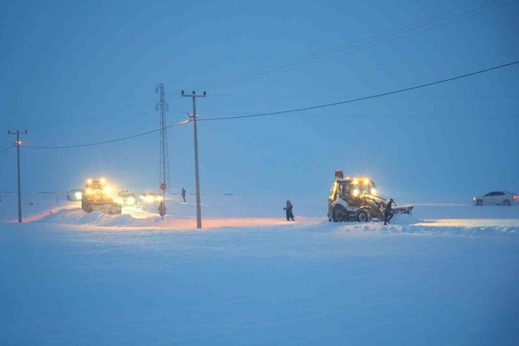 Muş’ta 121 köy yolu ulaşıma kapandı