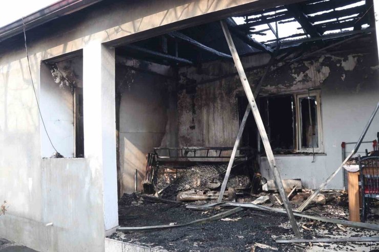 Iğdır’da iki ayrı yangın korkuttu