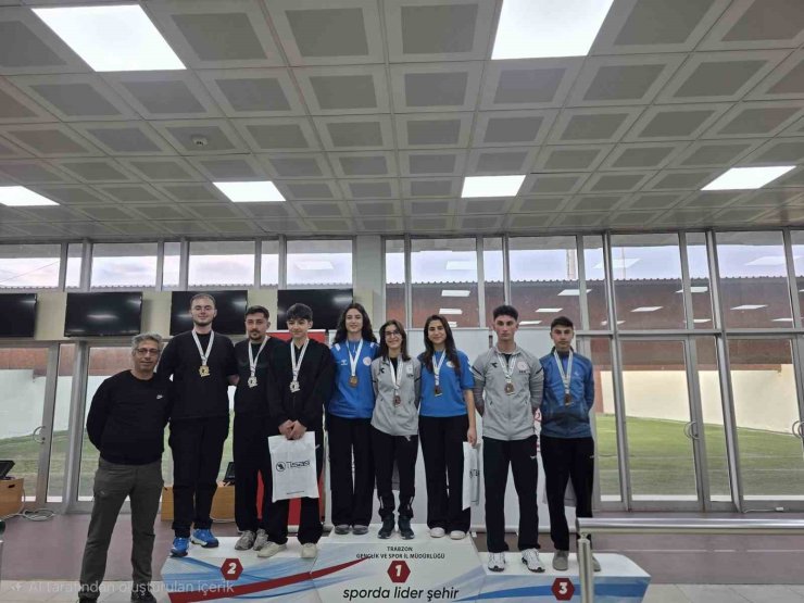 Erzincanlı sporcular Trabzon’daki havalı silahlar müsabakalarına damga vurdu