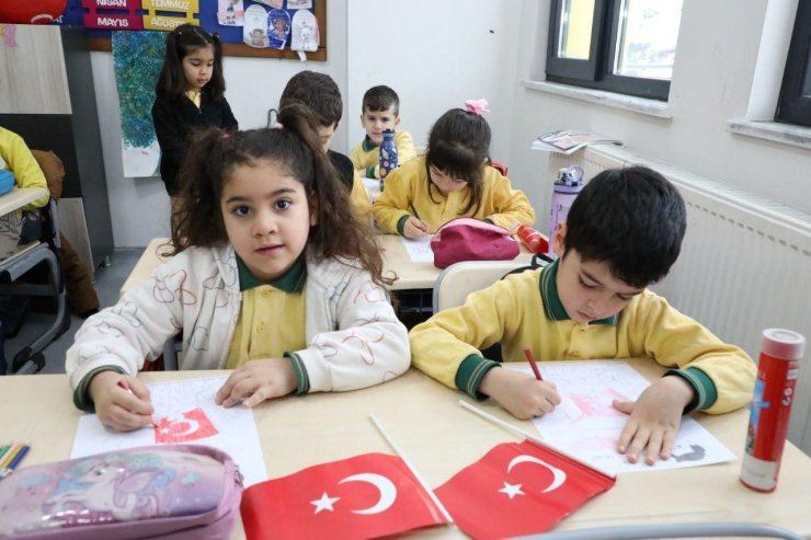 Tunceli’de ilk ders "Bayrak sevgisi"