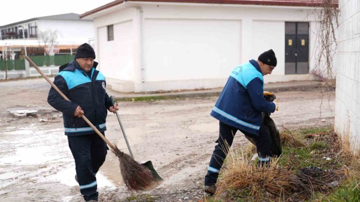 Battalgazi’de Kanalboyu ve Orduzu’da temizlik çalışması