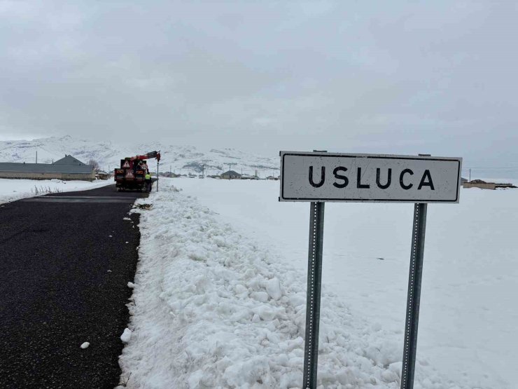 Patnos’ta trafik levhalarına düzenleme