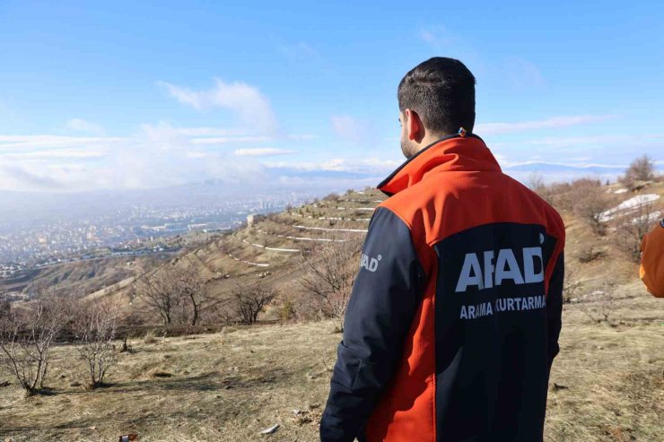 Elazığ’da kayıp yaşlı adamı arama çalışmaları sürüyor