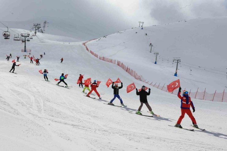 Hesarek Kayak Merkezi’nde ziyaretçi yoğunluğu
